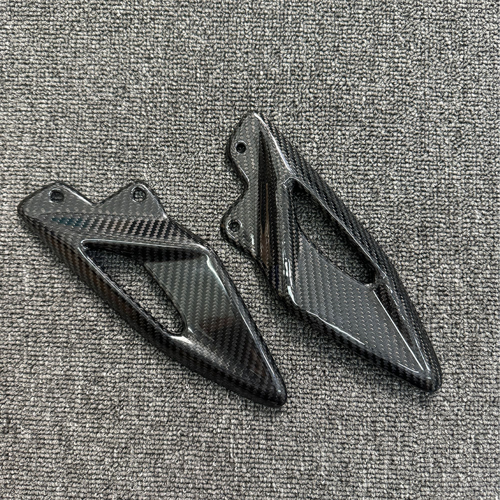 For Triumph Street Triple 660  - Crepe Pan Carbon 리뷰 및 가격